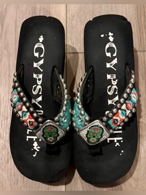Gypsy Soul Platform Flip-flops Turquoise Skull Rhinestones Beaded Straps Size 8